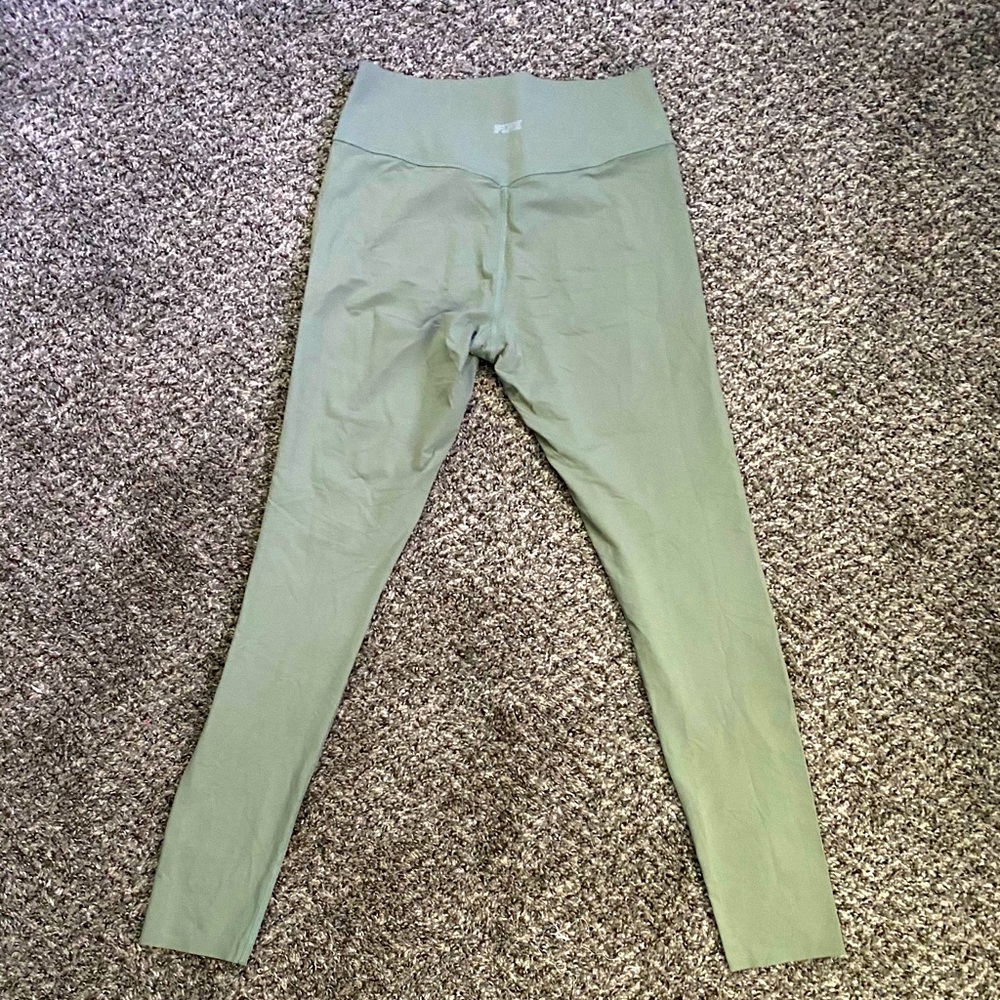 VS PINK ultimate high waisted leggings